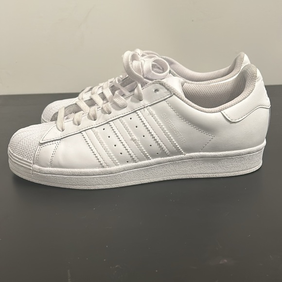 SHELLTOP/SUPERSTAR Adidas IN BRAND NEW PRE-OWNED EXCELLENT CONDITION. - Picture 2 of 9